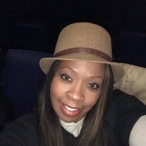 Meet your Posher, Sharon